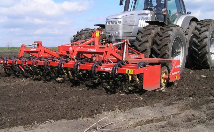 Культиватор — якісний обробіток поля Культиватор — якісний обробіток поля