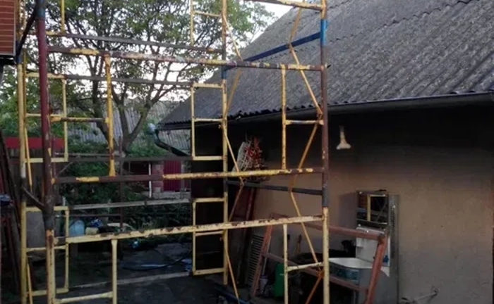 Вишка будівельна. Тура. Ліса Вишка будівельна. Тура. Ліса