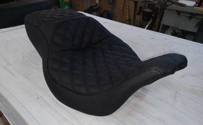 Перетяжка Мотосидінь: Ремонт, Дизайн, Ідеальний Комфорт!