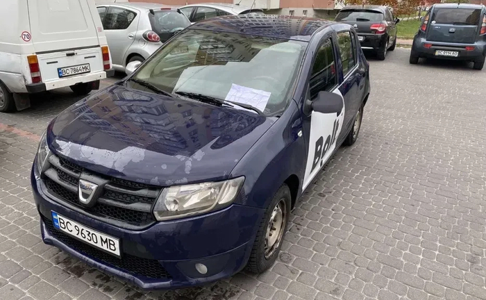 Авто Дачія Сандеро довгостроково