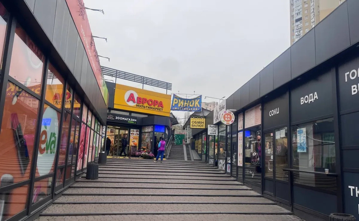 Фасадне приміщення 12 м2 біля Мостицького ринку, Подільський р-н.