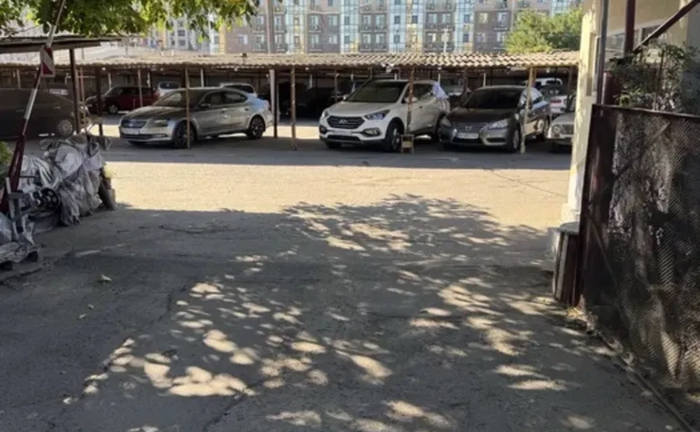 Паркомісце на охоронюваній території