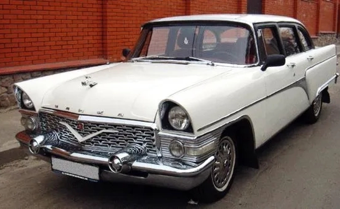 205 Ретро авто Chayka GAZ-13 біла на весілля в києві 205 Ретро авто Chayka GAZ-13 біла на весілля в києві