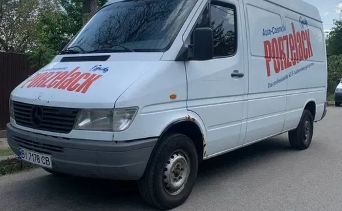 Перевезення та вантажники по місту та містами України.