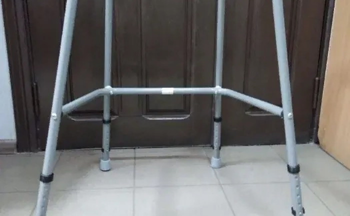 Універсальні ходунки для дорослих Універсальні ходунки для дорослих