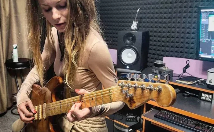 Викладач гітари, уроки гри на гітарі та Бас-гітарі.