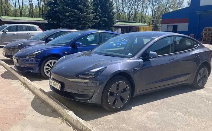 Авто Tesla Model 3 2022 - 23 р.