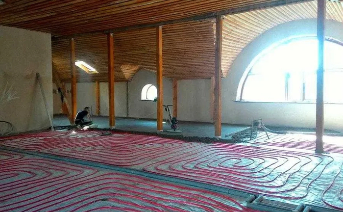 Напівсуха стяжка, стяжка підлоги, механізована стяжка в будинку, квартирі Напівсуха стяжка, стяжка підлоги, механізована стяжка в будинку, квартирі