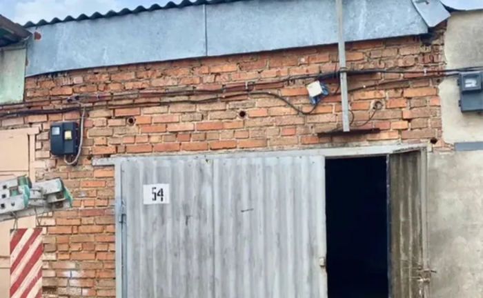 Гараж в кооперативі «Дворецький».