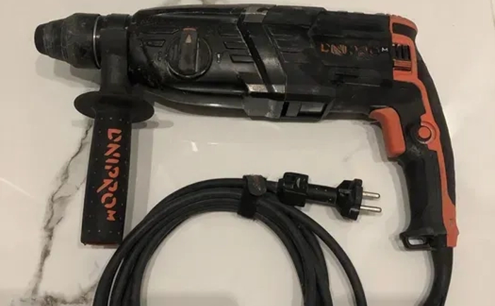 Електроінстумент а також акумуляторний інструмент. Електроінстумент а також акумуляторний інструмент.