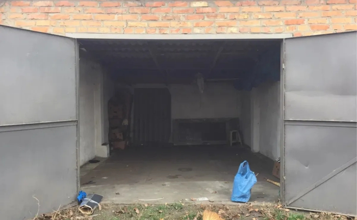 Цегляний гараж в кооперативі „Промінь“