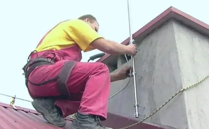 Монтаж снігозатримувача від 200 ₴/пог.м Монтаж снігозатримувача від 200 ₴/пог.м