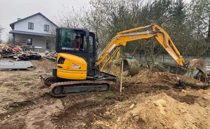 Міні екскаватор KATO HD37, JCB Міні екскаватор KATO HD37, JCB