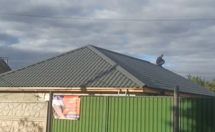 Покрівельні роботи. Монтаж дахів під ключ. Всі видиди черепиці.