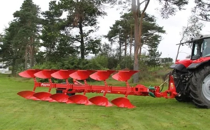 Плуг KVERNELAND (1662) для пахоти землі Плуг KVERNELAND (1662) для пахоти землі