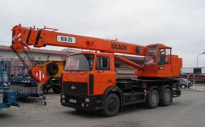 Автокран 22, 28, 32 Автокран 22, 28, 32