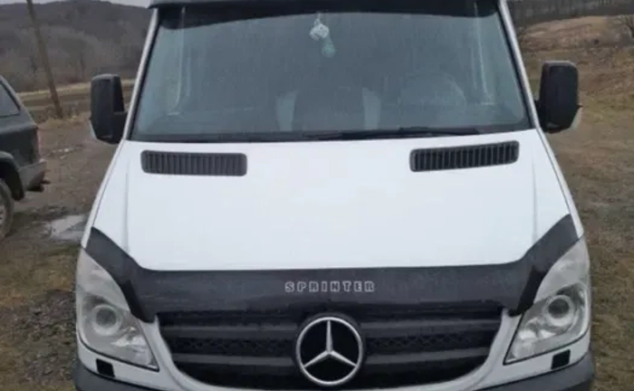 Бус Mersedes Sprinter Бус Mersedes Sprinter