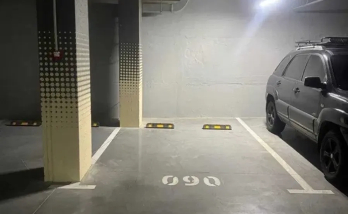 Паркомісце сучасного підземного паркінгу
