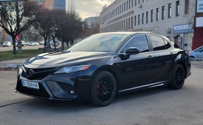 Авто на свадьбу, авто з водієм Toyota Camry 70, трансфер Авто на свадьбу, авто з водієм Toyota Camry 70, трансфер