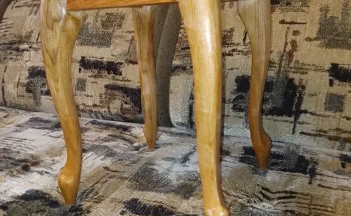 Різьба по дереву (пуфіки) ручна праця