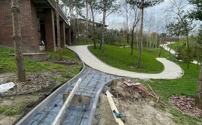 Промислова бетона підлога з топінгом, шліфований бетон, полімерний пол
