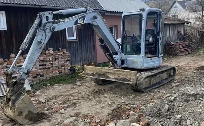 Екскаватор 5 тонн Екскаватор 5 тонн