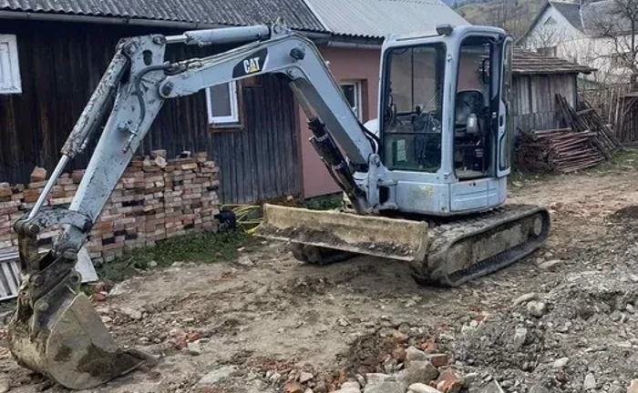Екскаватор 5 тонн Екскаватор 5 тонн