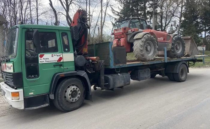 Послуги маніпулятора та евакуатора в Дунаївцях: платформа 8.7м, вантаж до 9 тонн ( від 20 грн. за км.) Послуги маніпулятора та евакуатора в Дунаївцях: платформа 8.7м, вантаж до 9 тонн ( від 20 грн. за км.)