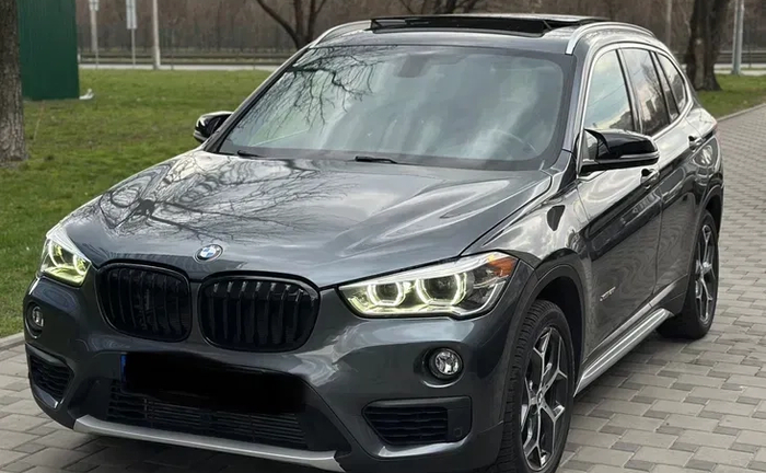 Авто подобово/довготривало BMW X1 f48 Авто подобово/довготривало BMW X1 f48