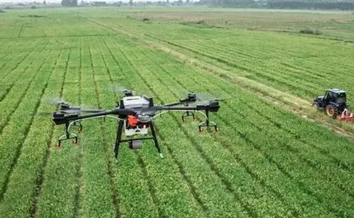 Агродрон DJI Agras T20 — Точне обприскування та захист посівів