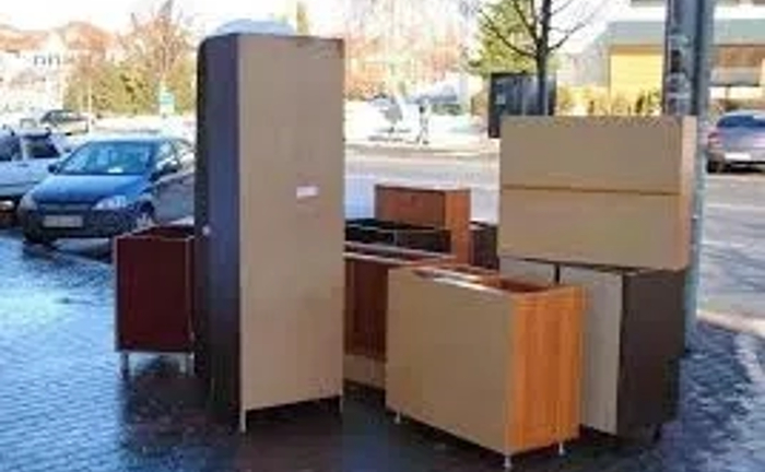 Утелізація старих меблів. Вивіз старих меблів.