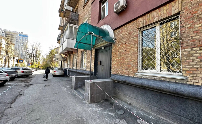 Фасадне приміщення 240 м2 в Печерському районі Фасадне приміщення 240 м2 в Печерському районі
