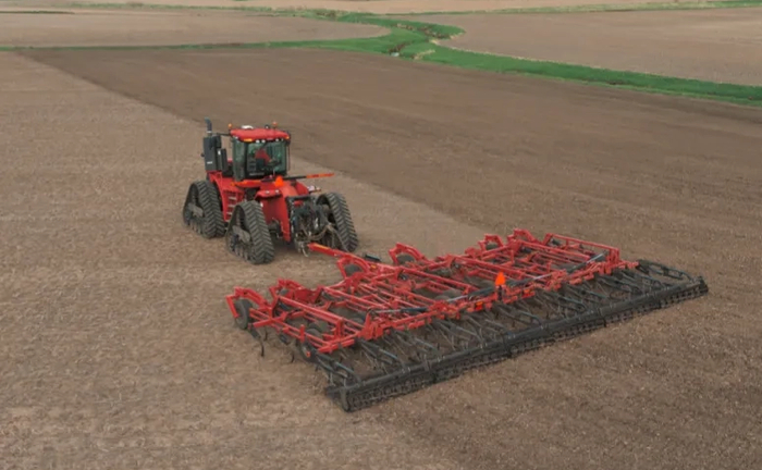 Культиватор CASE IH tiger mate ll (439) Культиватор CASE IH tiger mate ll (439)