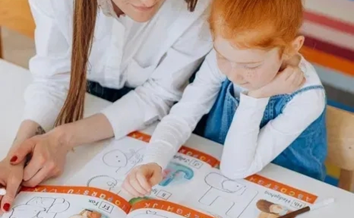 Репетитор та творчий наставник для дітей від 5-9 років Репетитор та творчий наставник для дітей від 5-9 років