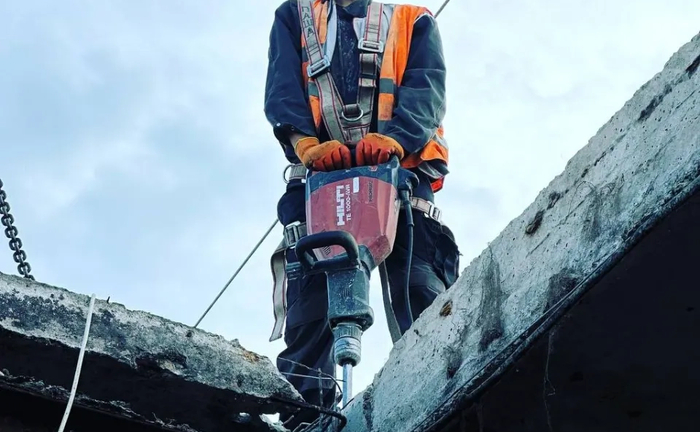 Відбійні молотки Hilti та Dewalt Відбійні молотки Hilti та Dewalt