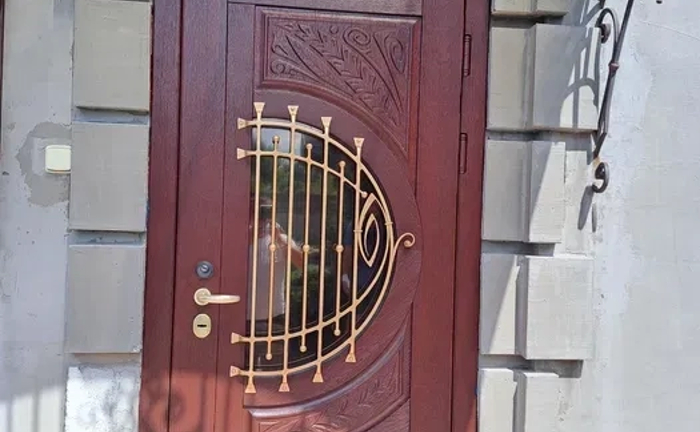 Реставрація дверей, меблів, і багато іншого. Професійно. Якісно 1 000 грн.