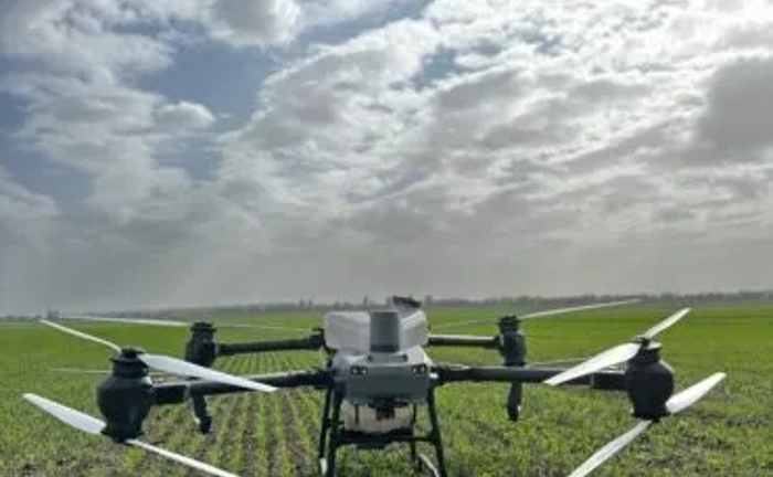 Агродрон DJI Agras: Внесення ЗЗР