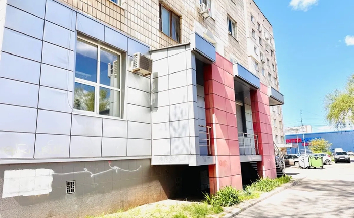 Фасадне приміщення 233 м2 в Дніпровському районі навпроти Епіцентру Фасадне приміщення 233 м2 в Дніпровському районі навпроти Епіцентру