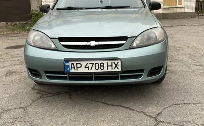 Шевроле у відмінному стані на газу Шевроле у відмінному стані на газу