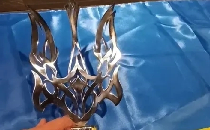 Виробництво флагштоків для полеглих воїнів на цвинтар, кладовище, моги