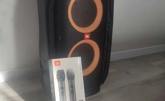 Колонка JBL Party box 310 + радіо мікрафони / набір для караоке Колонка JBL Party box 310 + радіо мікрафони / набір для караоке
