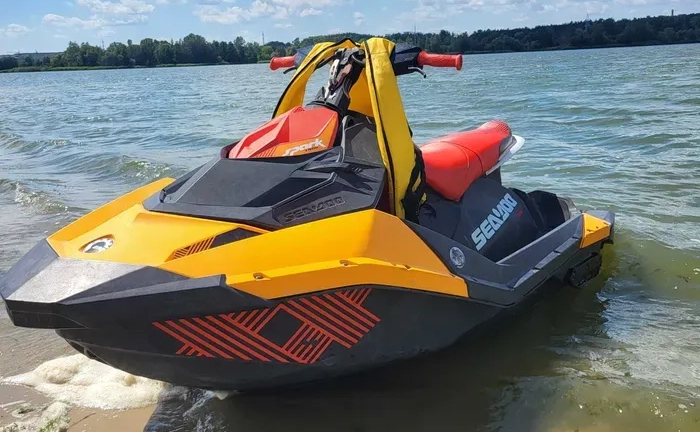 Гідроцікл ,водні плюшки. 900 грн.