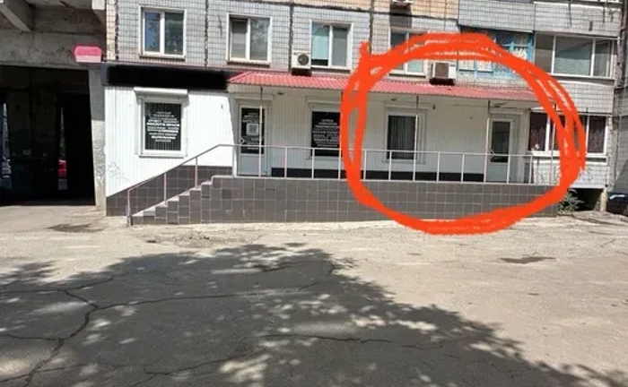 Фасадне приміщення під будь-який бізнес з окремим входом Фасадне приміщення під будь-який бізнес з окремим входом