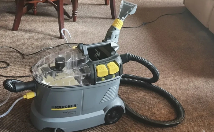 Миючий пилосос Karcher Puzzi 8. Професійна чистка