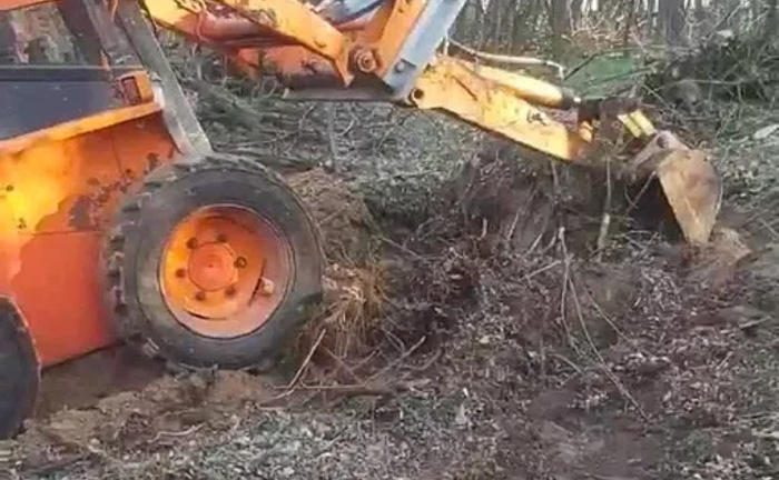 Послуги міні екскаватора Послуги міні екскаватора