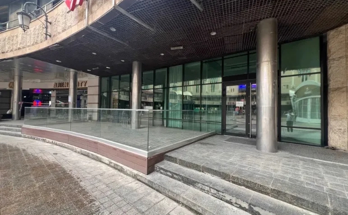 Фасадне приміщення 242 м2 в БЦ Арена Сіті Фасадне приміщення 242 м2 в БЦ Арена Сіті