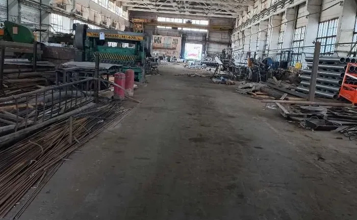 Цех 2090 кв.м. (або половина ) з кранами 12т. Цех 2090 кв.м. (або половина ) з кранами 12т.