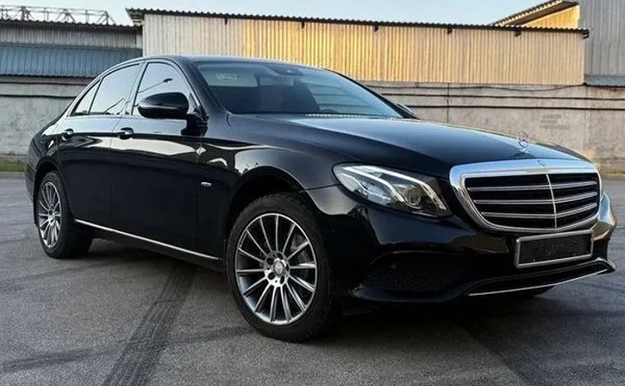 260 Mercedes E-Класу без водія в Києві – Mercedes W213 260 Mercedes E-Класу без водія в Києві – Mercedes W213