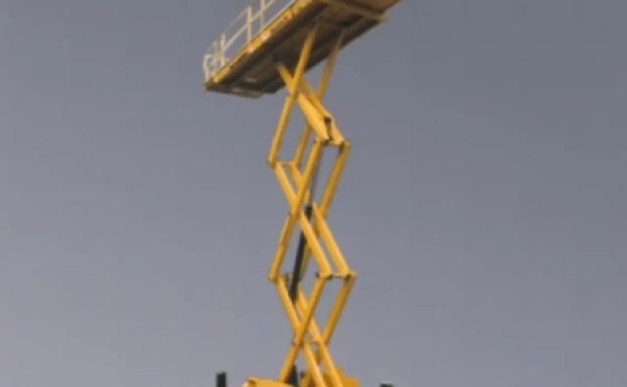Дизельний ножичний підйомник Haulotte 15SX Дизельний ножичний підйомник Haulotte 15SX