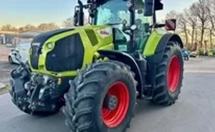 Потужний Трактор CLAAS Atlas (1661)